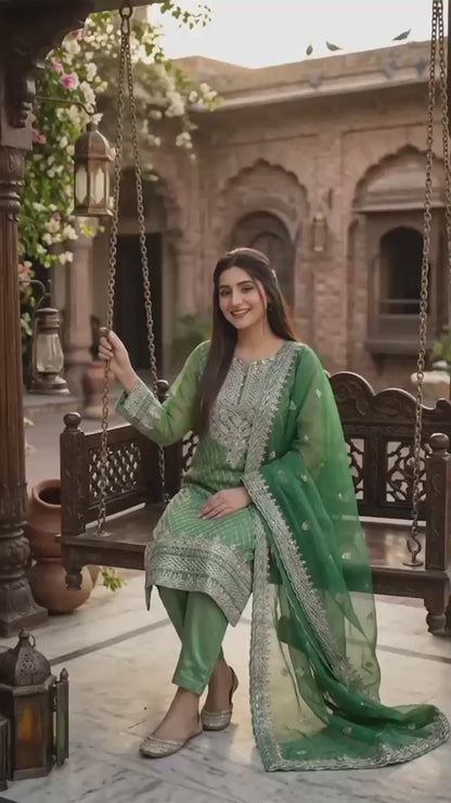 Green Embroidered 3 Piece Set 💚